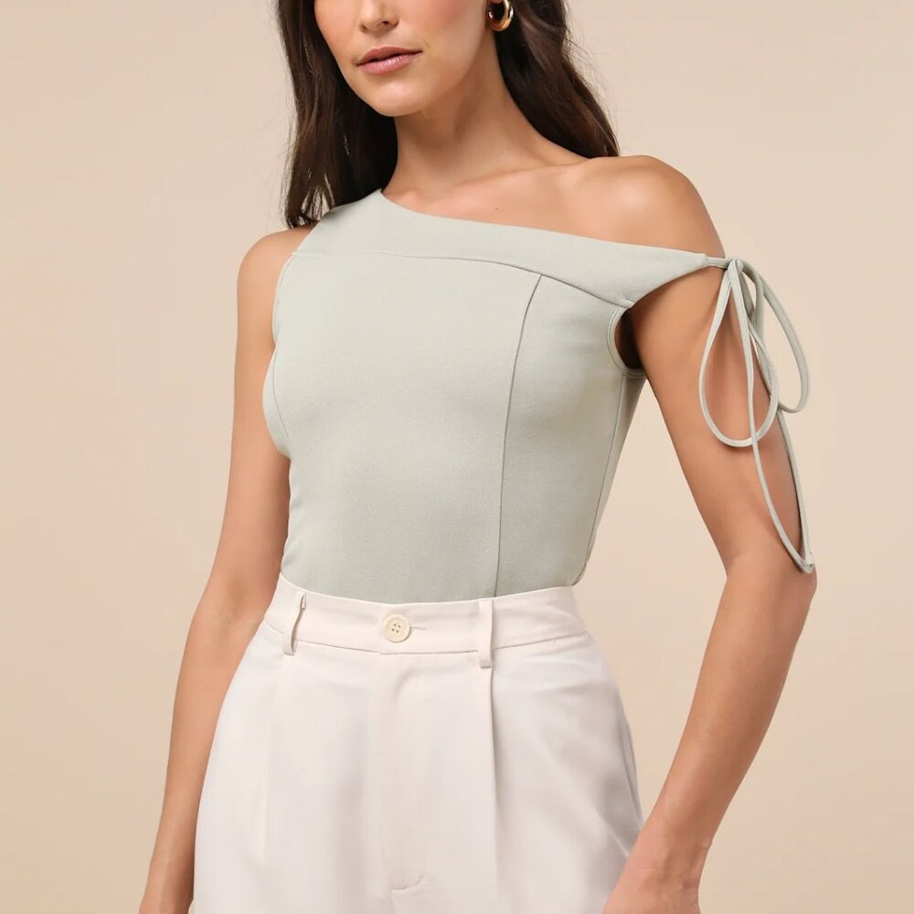 Lulus One-Shoulder Top - NWT | sz L